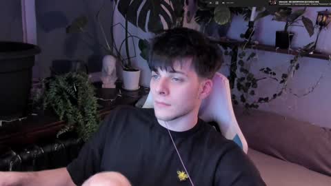 Gus online show from December 2, 2024, 6:32 pm