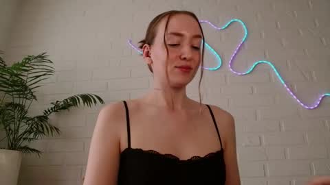 Snapshot of whiteprincessluna chatting on May 12, 2026, 1:08 pm You wont find me here on Saturdays and Sundays online show from May 12, 2026, 1:08 pm