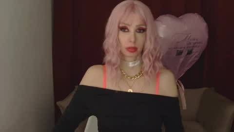 White Queen online show from February 16, 2025, 3:27 pm