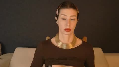 White Queen online show from October 4, 2025, 10:57 am