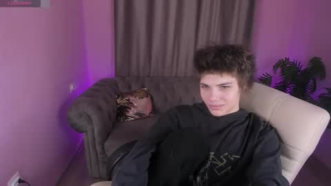 Snapshot of whiterabbit342 chatting on February 7, 2026, 6:55 pm Geoffrey online show from February 7, 2026, 6:55 pm