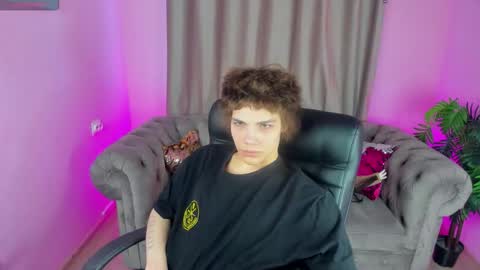 Snapshot of whiterabbit342 chatting on March 18, 2026, 2:09 pm Geoffrey online show from March 18, 2026, 2:09 pm