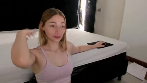 WhiteSun online show from November 4, 2025, 12:48 pm