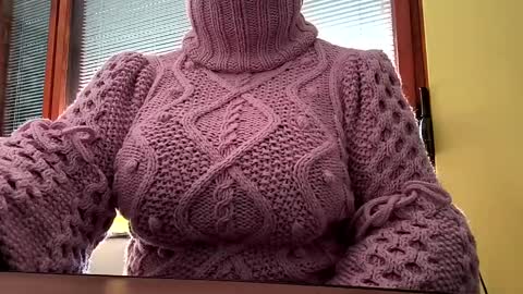 Snapshot of whitesweater chatting on March 7, 2025, 7:19 am whitesweater online show from March 7, 2025, 7:19 am