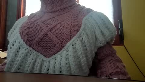 Snapshot of whitesweater chatting on December 1, 2025, 6:51 am whitesweater online show from December 1, 2025, 6:51 am