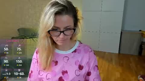 Snapshot of whitneypunnch chatting on June 23, 2026, 8:45 am whitneypunnch online show from June 23, 2026, 8:45 am