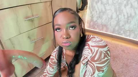 whitneyyfox online show from June 4, 2026, 11:33 pm