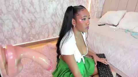 whitneyyfox online show from June 15, 2026, 2:58 am