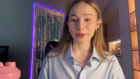 Alisa online show from December 28, 2024, 6:28 am