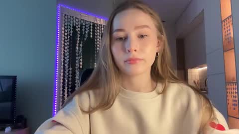 Alisa online show from January 3, 2025, 6:44 am