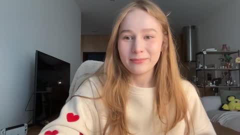 Alisa online show from September 20, 2025, 7:31 am