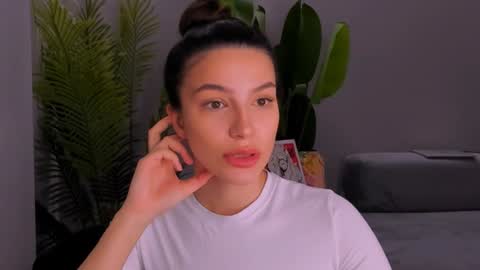 whoislulu online show from January 31, 2025, 10:21 pm