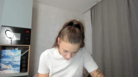 Veronica online show from September 12, 2025, 6:52 pm