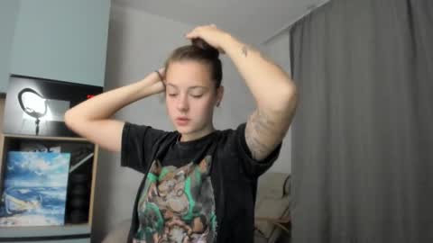 Veronica online show from September 13, 2025, 6:51 pm