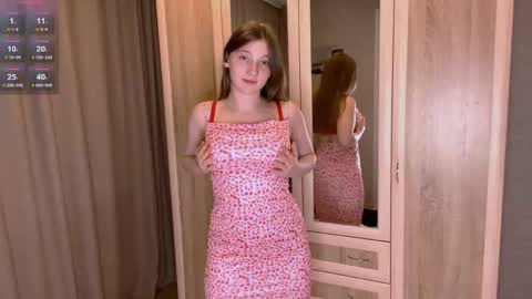 Snapshot of whymollycry chatting on June 6, 2026, 6:23 pm Molly online show from June 6, 2026, 6:23 pm