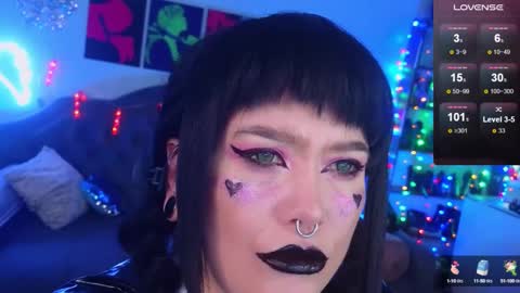 Snapshot of wickedxqueen chatting on December 20, 2024, 4:31 am Laura online show from December 20, 2024, 4:31 am