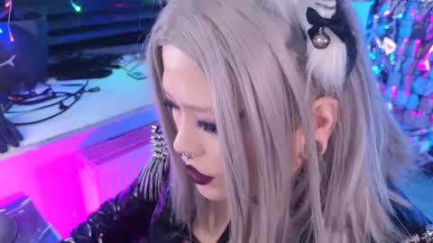 Snapshot of wickedxqueen chatting on March 1, 2025, 10:42 pm Laura online show from March 1, 2025, 10:42 pm