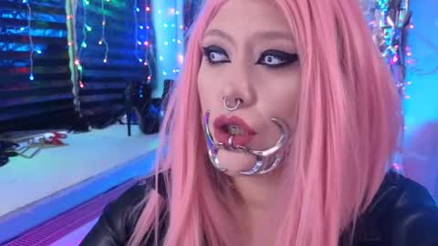 Snapshot of wickedxqueen chatting on March 2, 2025, 5:44 am Laura online show from March 2, 2025, 5:44 am