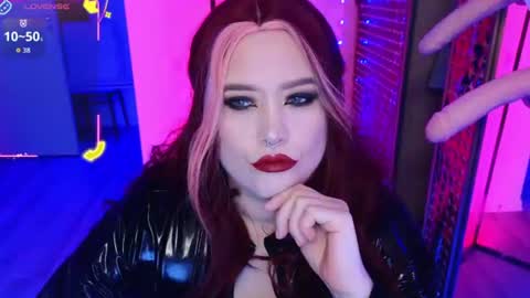 Laura  online show from July 3, 2026, 9:10 pm