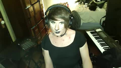 Countess of Hotdogs online show from November 2, 2025, 8:06 am