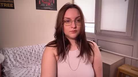 Snapshot of wievin chatting on February 15, 2025, 9:16 am VI online show from February 15, 2025, 9:16 am