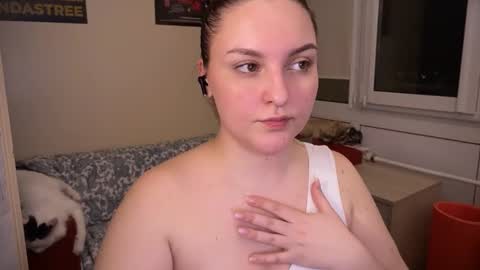 Snapshot of wievin chatting on February 26, 2025, 7:05 pm VI online show from February 26, 2025, 7:05 pm