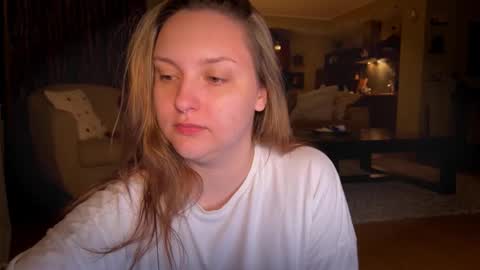 Snapshot of wievin chatting on September 9, 2025, 5:01 pm VI online show from September 9, 2025, 5:01 pm