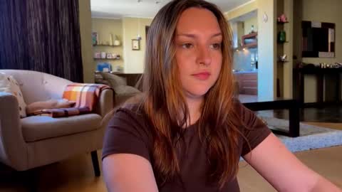 Snapshot of wievin chatting on September 11, 2025, 11:43 am VI online show from September 11, 2025, 11:43 am