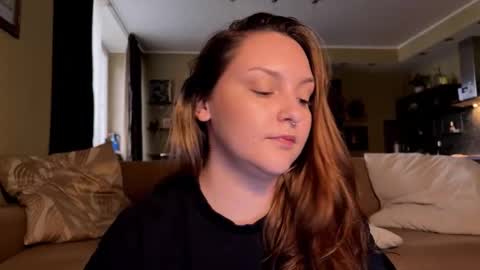 Snapshot of wievin chatting on October 7, 2025, 1:41 pm VI online show from October 7, 2025, 1:41 pm