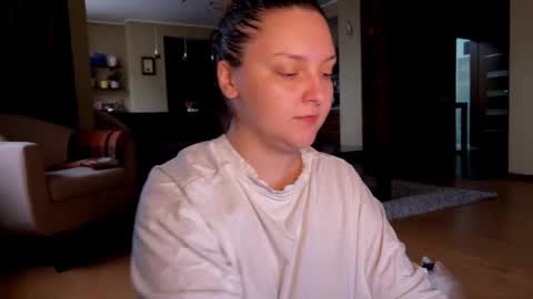 Snapshot of wievin chatting on November 17, 2025, 12:00 pm VI online show from November 17, 2025, 12:00 pm