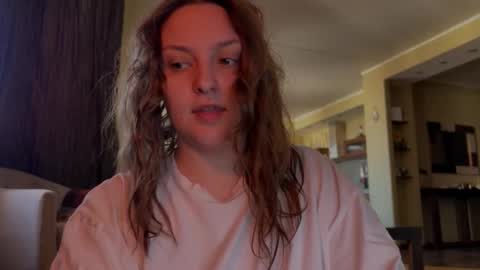 Snapshot of wievin chatting on March 26, 2026, 11:05 am VI online show from March 26, 2026, 11:05 am