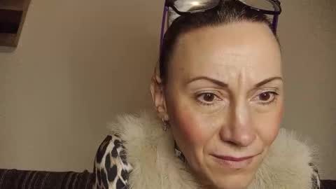 Nataly online show from November 18, 2025, 8:46 pm