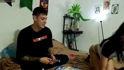 wildcouple online show from June 22, 2026, 4:42 am