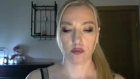 Alina online show from February 28, 2025, 2:42 pm