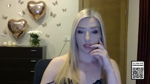 Snapshot of wild_silk_desire chatting on May 2, 2026, 4:34 pm Alina online show from May 2, 2026, 4:34 pm