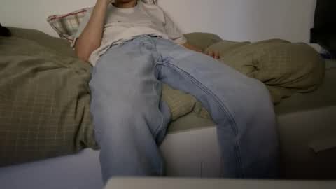 wilddesire18 online show from December 22, 2025, 4:04 pm