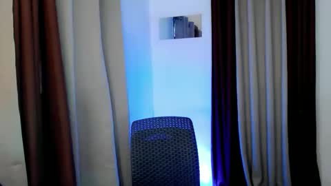 Snapshot of wildflower144 chatting on October 18, 2025, 2:47 am CHALLE online show from October 18, 2025, 2:47 am