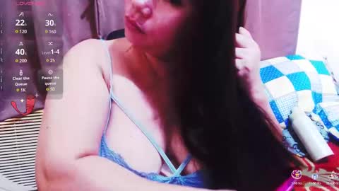 wildhotasianx online show from February 24, 2025, 7:22 am