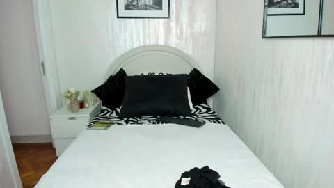 Snapshot of wildkatrina_ chatting on April 24, 2026, 10:39 am Miss Deea online show from April 24, 2026, 10:39 am