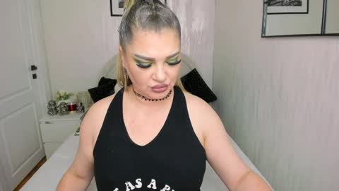Snapshot of wildkatrina_ chatting on April 29, 2026, 7:34 am Miss Deea online show from April 29, 2026, 7:34 am