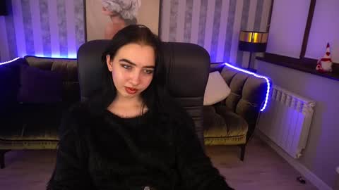 Alena online show from February 25, 2025, 4:42 pm