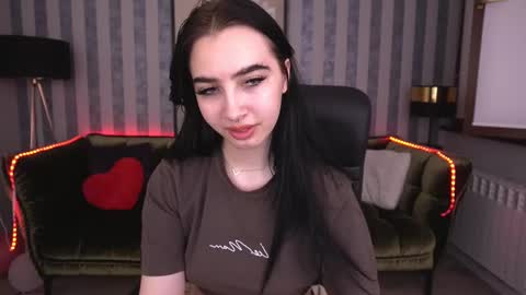 Alena online show from March 12, 2025, 5:49 pm