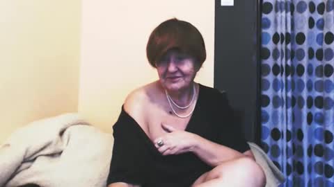 WildRedCat online show from October 18, 2025, 11:11 am