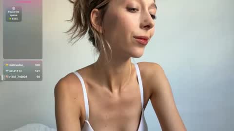 wildsable_ online show from September 14, 2025, 12:59 pm