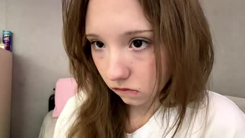 Snapshot of willenasow chatting on May 15, 2026, 12:45 pm Olivia online show from May 15, 2026, 12:45 pm