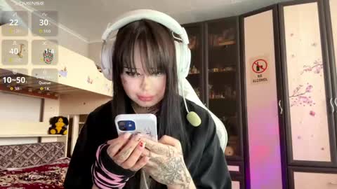 Kate online show from May 12, 2026, 11:18 am