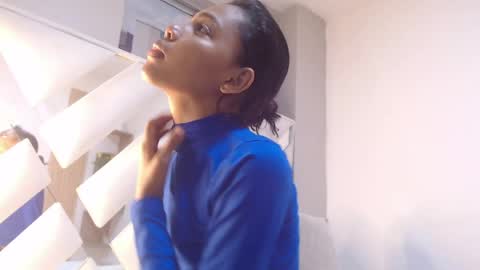 luna online show from April 14, 2026, 12:33 pm