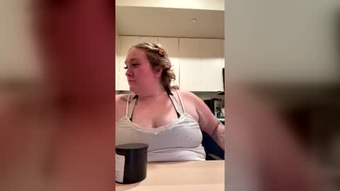 willowwarmth online show from June 27, 2026, 3:44 am