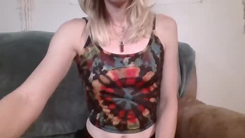 Snapshot of willowxo223 chatting on June 13, 2026, 5:05 am willowxo223 online show from June 13, 2026, 5:05 am