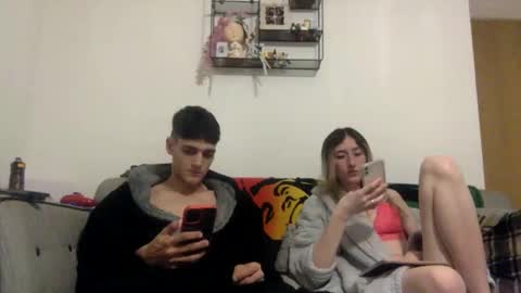 Snapshot of willy_est_95 chatting on April 23, 2026, 12:12 am willy_est_95 online show from April 23, 2026, 12:12 am